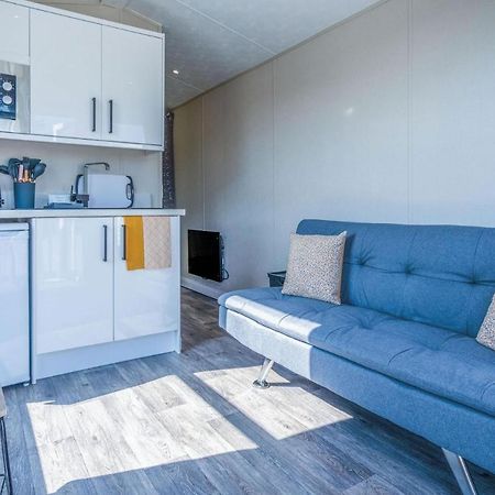 The Studio - 1 Bedroom Cabin - Amroth Ngoại thất bức ảnh