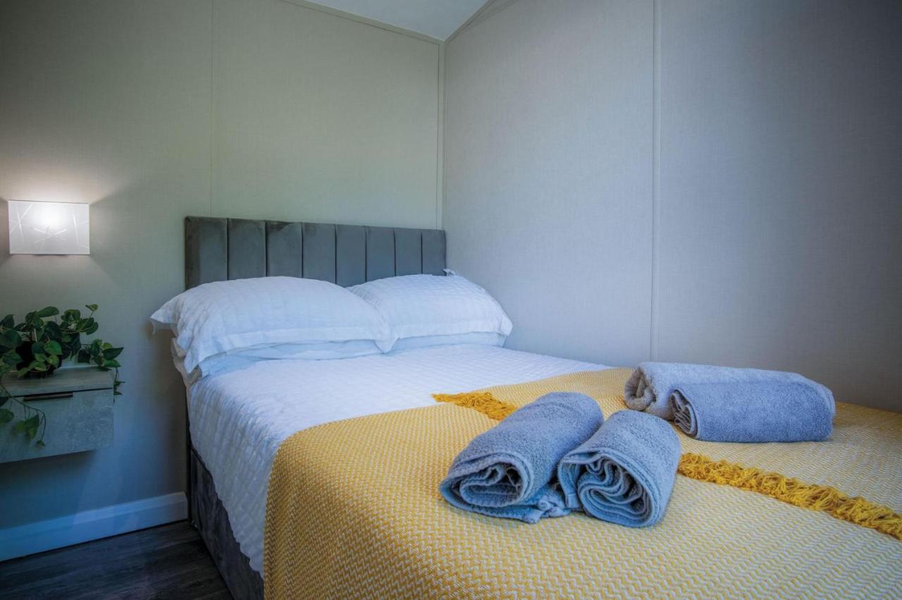 The Studio - 1 Bedroom Cabin - Amroth Ngoại thất bức ảnh