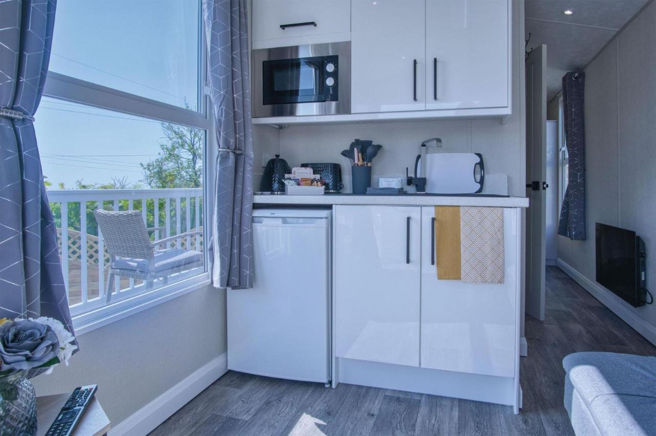 The Studio - 1 Bedroom Cabin - Amroth Ngoại thất bức ảnh