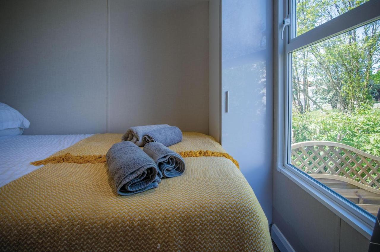 The Studio - 1 Bedroom Cabin - Amroth Ngoại thất bức ảnh